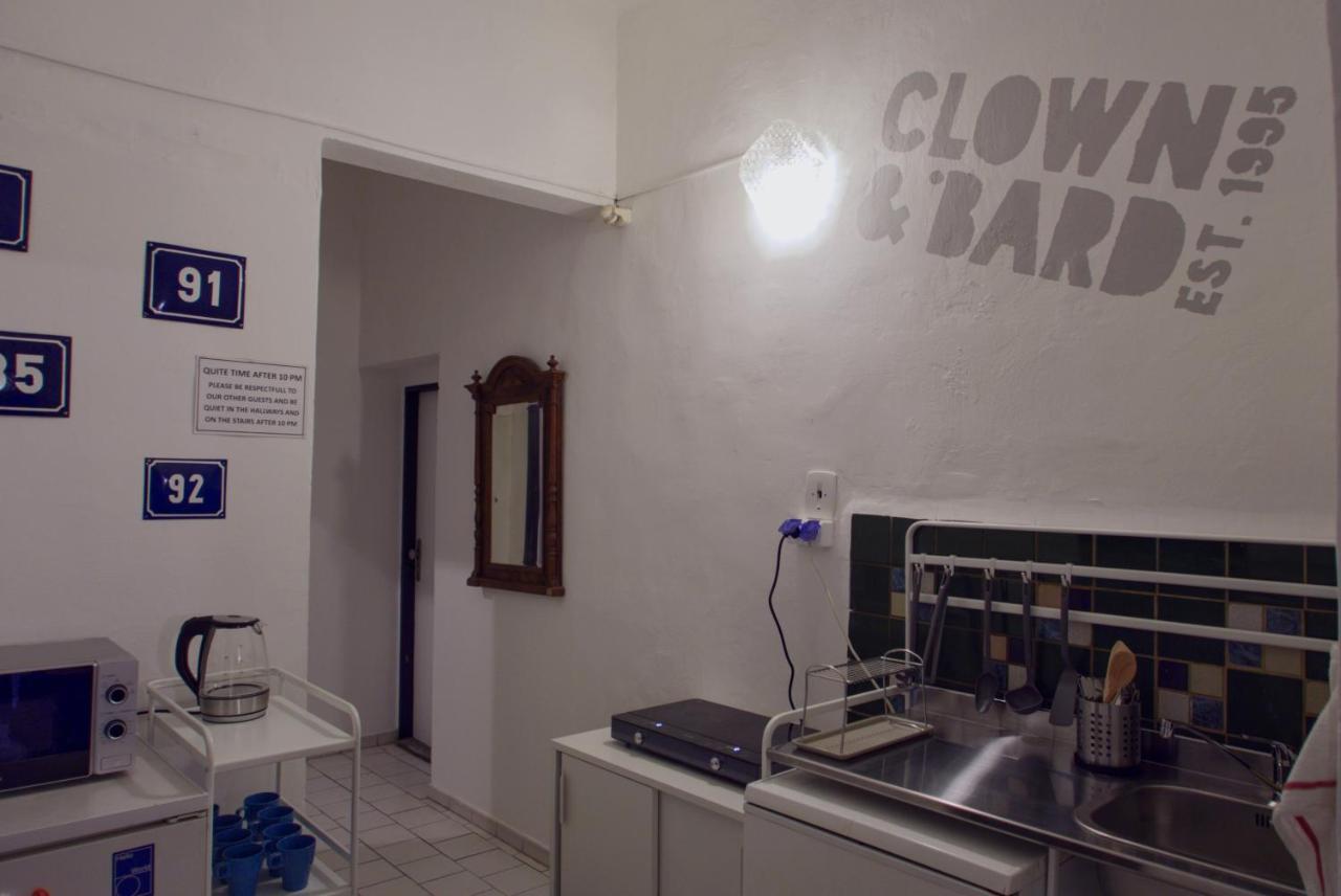 Clown And Bard Hostel Прага Екстер'єр фото