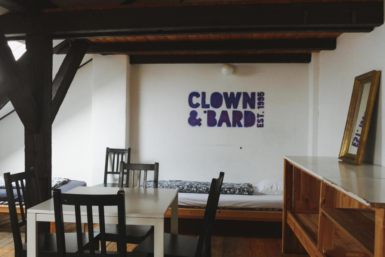 Clown And Bard Hostel Прага Екстер'єр фото