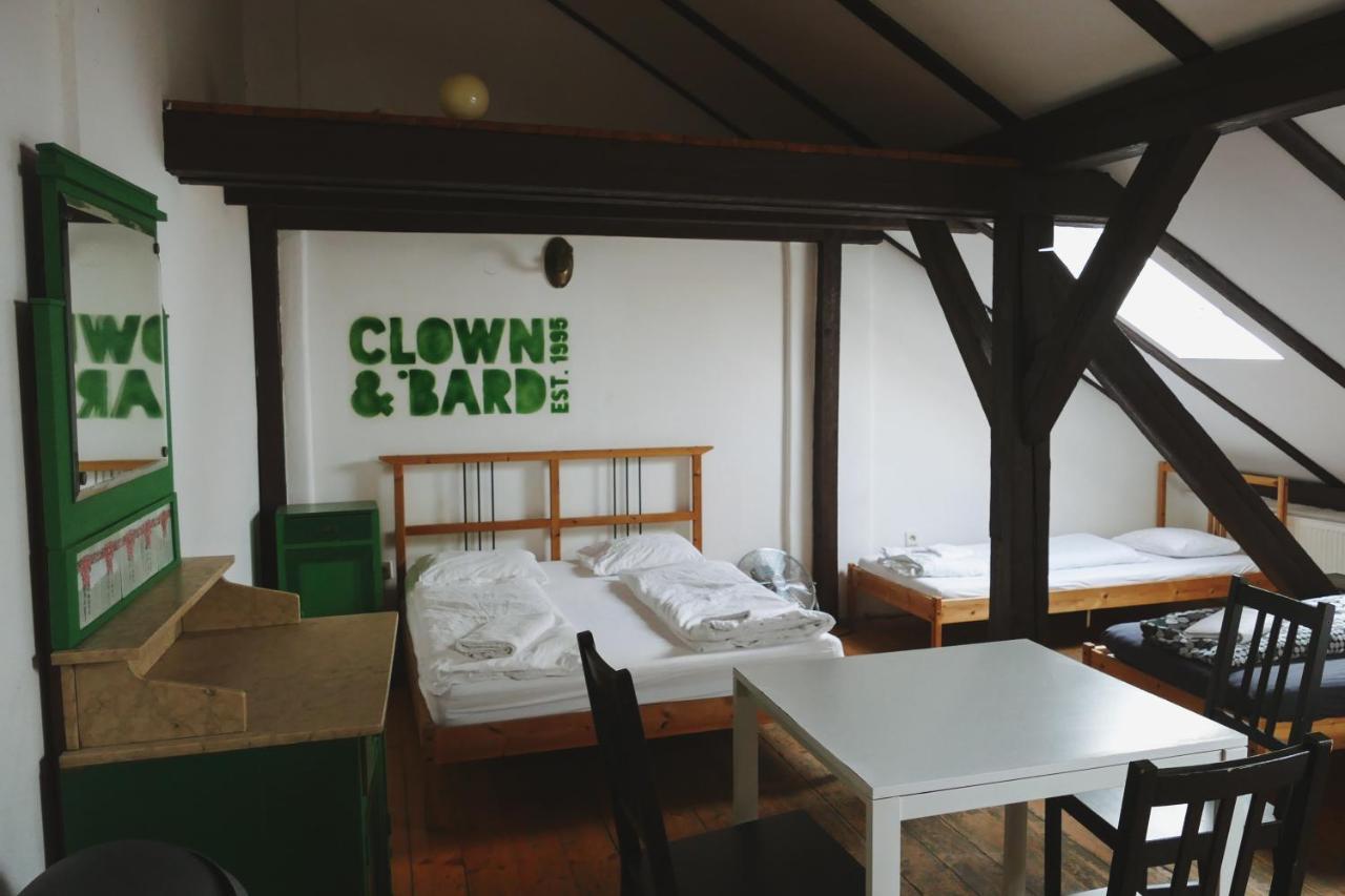 Clown And Bard Hostel Прага Екстер'єр фото